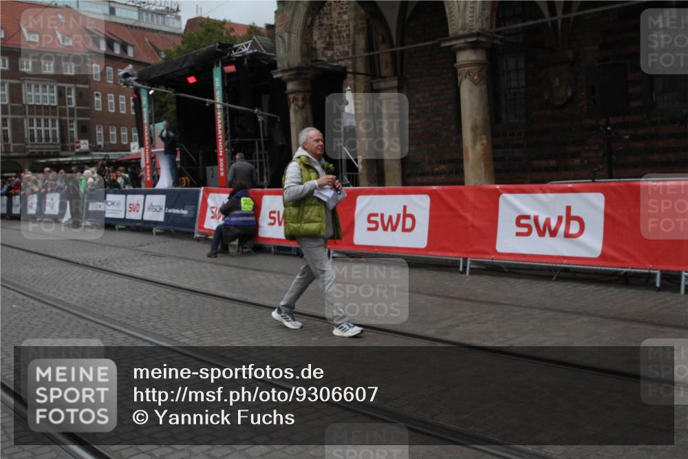 05.10.2025 - 20. swb-Marathon Bremen Yannick Fuchs http://msf.ph/oto/9306607 05.10.2025 12:00:08 Ziel  meine-sportfotos.de