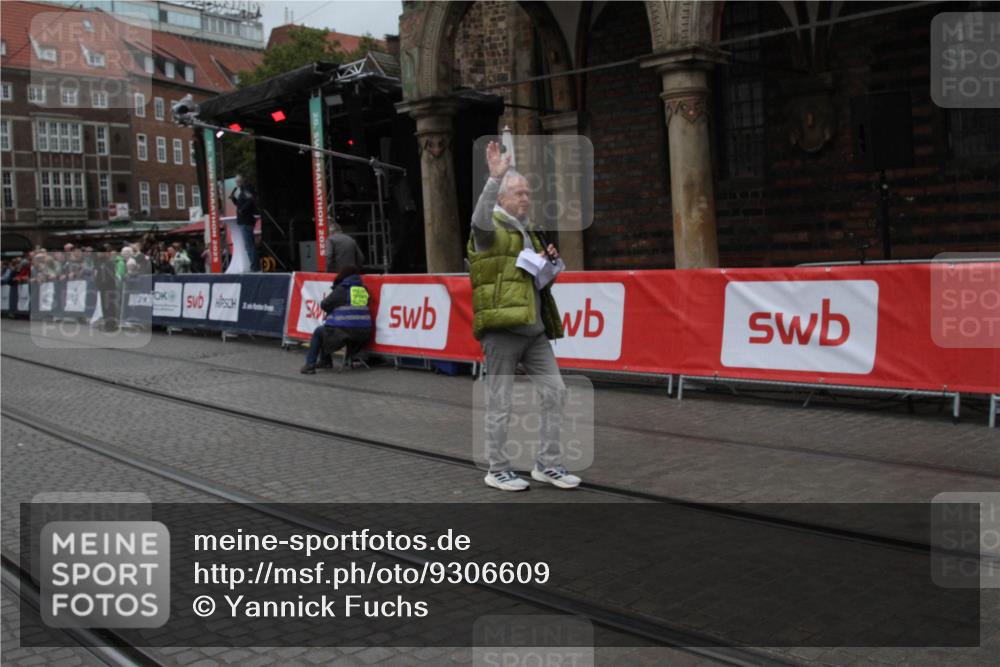 05.10.2025 - 20. swb-Marathon Bremen Yannick Fuchs http://msf.ph/oto/9306609 05.10.2025 12:00:08 Ziel  meine-sportfotos.de