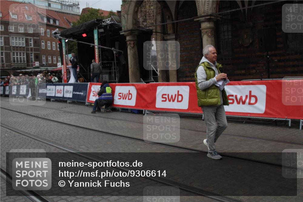 05.10.2025 - 20. swb-Marathon Bremen Yannick Fuchs http://msf.ph/oto/9306614 05.10.2025 12:00:09 Ziel  meine-sportfotos.de