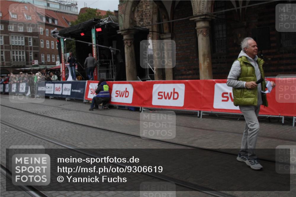 05.10.2025 - 20. swb-Marathon Bremen Yannick Fuchs http://msf.ph/oto/9306619 05.10.2025 12:00:10 Ziel  meine-sportfotos.de