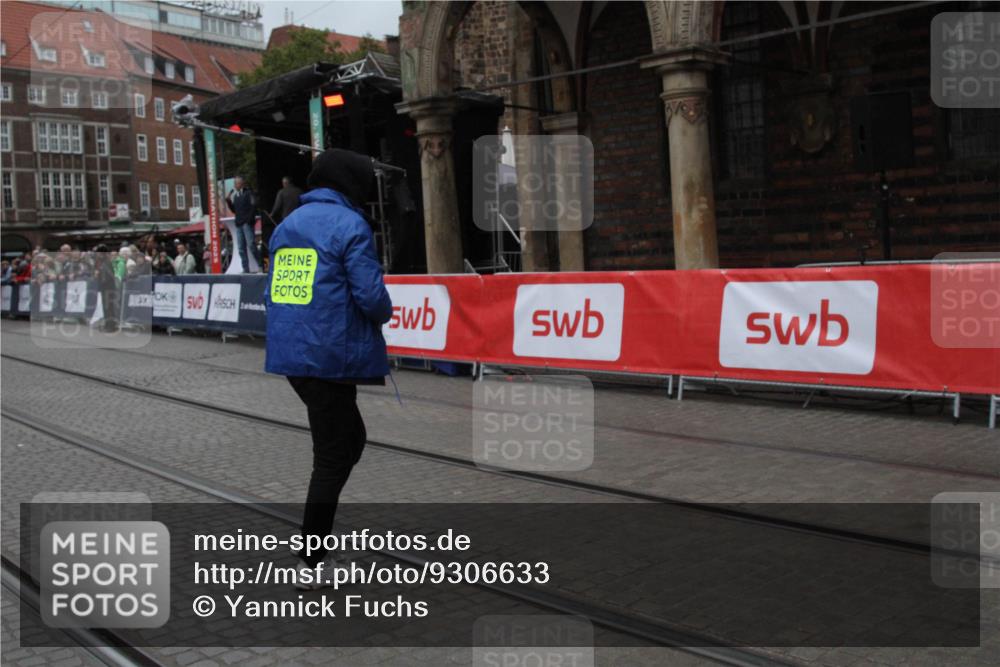 05.10.2025 - 20. swb-Marathon Bremen Yannick Fuchs http://msf.ph/oto/9306633 05.10.2025 12:00:12 Ziel  meine-sportfotos.de