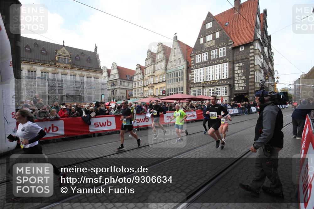 05.10.2025 - 20. swb-Marathon Bremen Yannick Fuchs http://msf.ph/oto/9306634 05.10.2025 10:52:03 Ziel 9683, 10380, 10581, 10625, 10817, 11136, 11273, 11325 meine-sportfotos.de