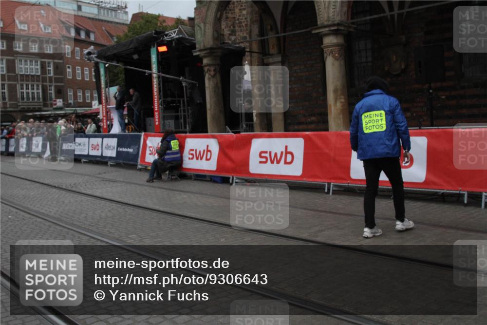 05.10.2025 - 20. swb-Marathon Bremen Yannick Fuchs http://msf.ph/oto/9306643 05.10.2025 12:00:14 Ziel  meine-sportfotos.de