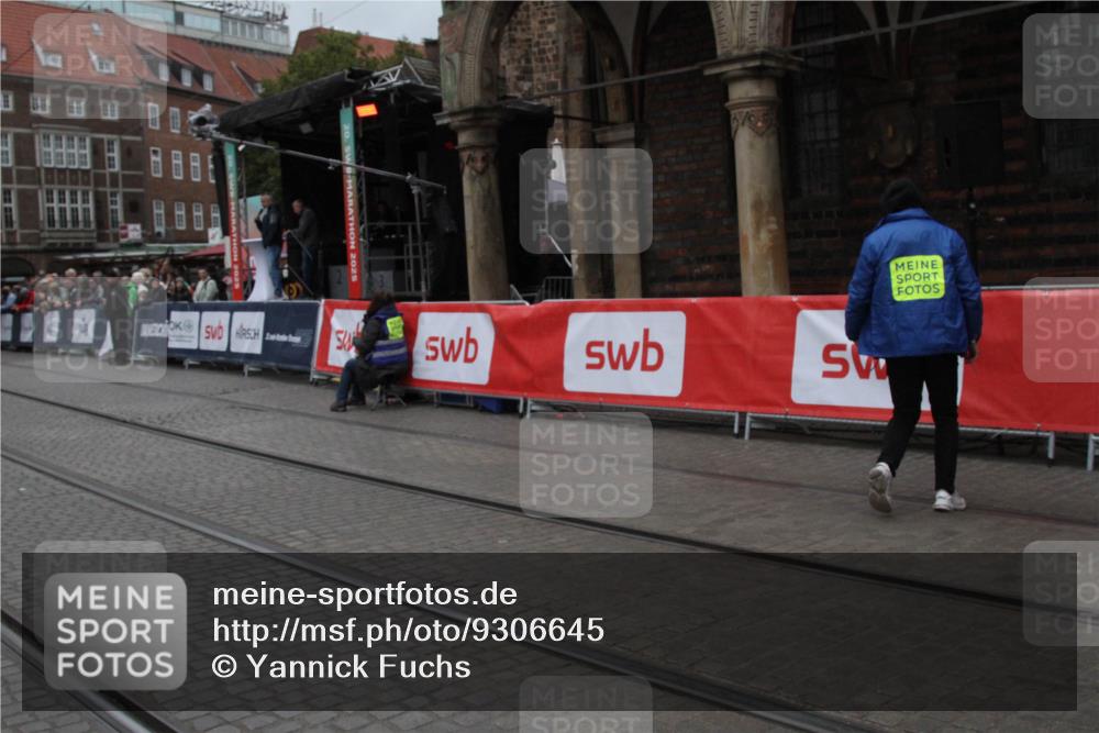 05.10.2025 - 20. swb-Marathon Bremen Yannick Fuchs http://msf.ph/oto/9306645 05.10.2025 12:00:14 Ziel  meine-sportfotos.de