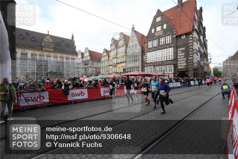 05.10.2025 - 20. swb-Marathon Bremen Yannick Fuchs http://msf.ph/oto/9306648 05.10.2025 10:52:16 Ziel 9196, 9852, 10038, 10240, 10438, 10668, 10727, 10900, 10942, 11641 meine-sportfotos.de