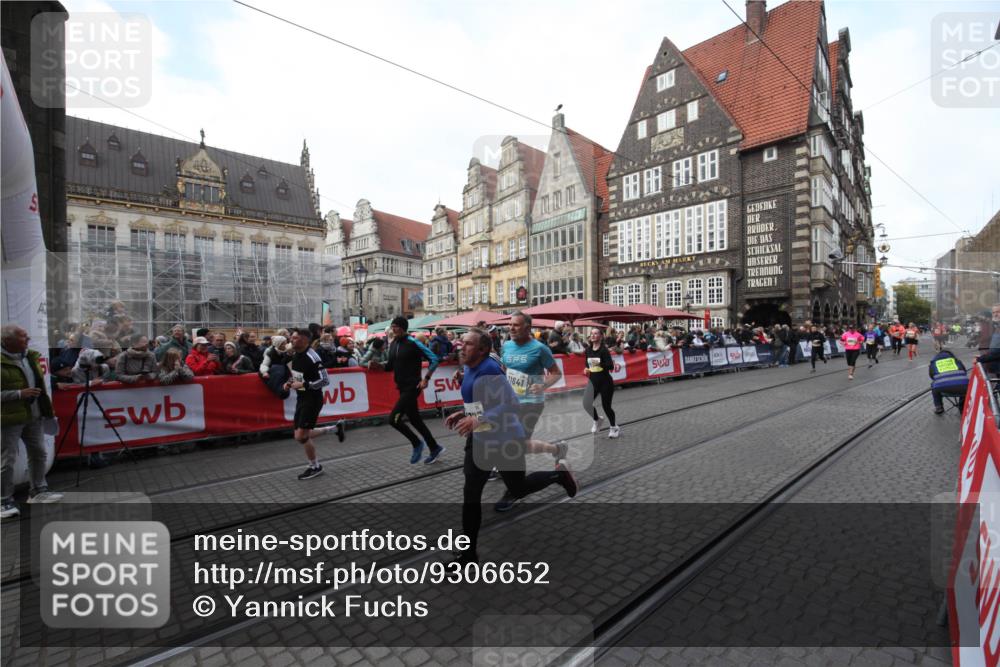 05.10.2025 - 20. swb-Marathon Bremen Yannick Fuchs http://msf.ph/oto/9306652 05.10.2025 10:52:16 Ziel 9196, 9852, 10038, 10240, 10438, 10668, 10727, 10900, 10942, 11641 meine-sportfotos.de