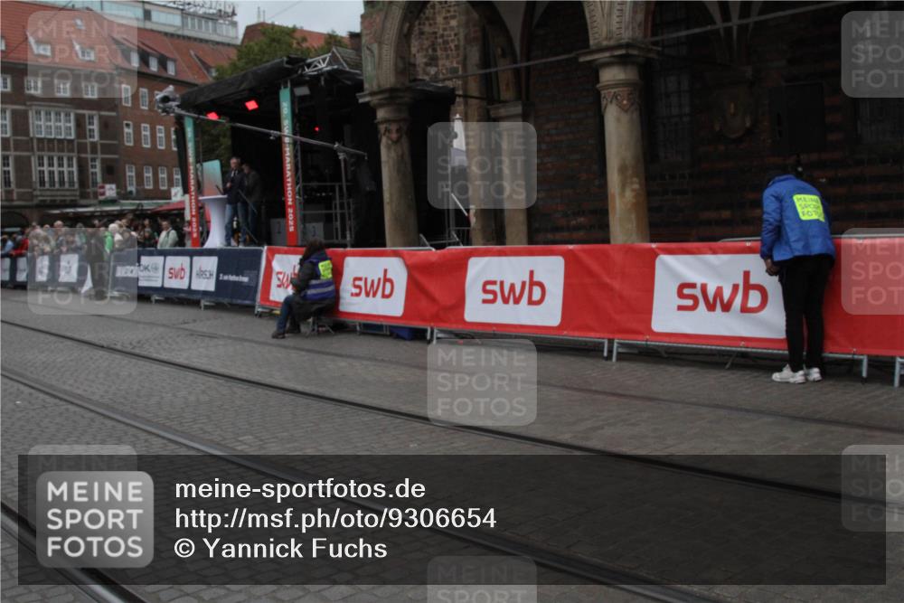 05.10.2025 - 20. swb-Marathon Bremen Yannick Fuchs http://msf.ph/oto/9306654 05.10.2025 12:00:16 Ziel  meine-sportfotos.de