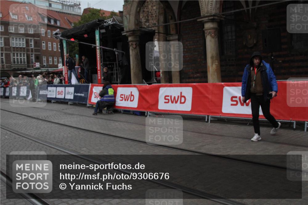 05.10.2025 - 20. swb-Marathon Bremen Yannick Fuchs http://msf.ph/oto/9306676 05.10.2025 12:00:20 Ziel  meine-sportfotos.de