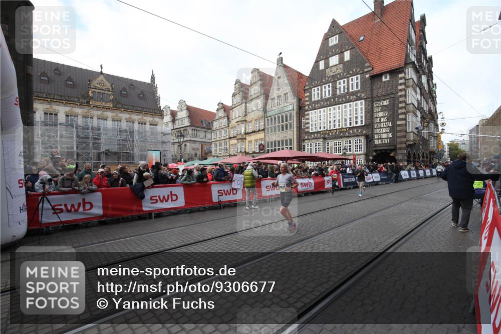 05.10.2025 - 20. swb-Marathon Bremen Yannick Fuchs http://msf.ph/oto/9306677 05.10.2025 10:52:30 Ziel 9172, 10241, 10507, 10608, 11528 meine-sportfotos.de