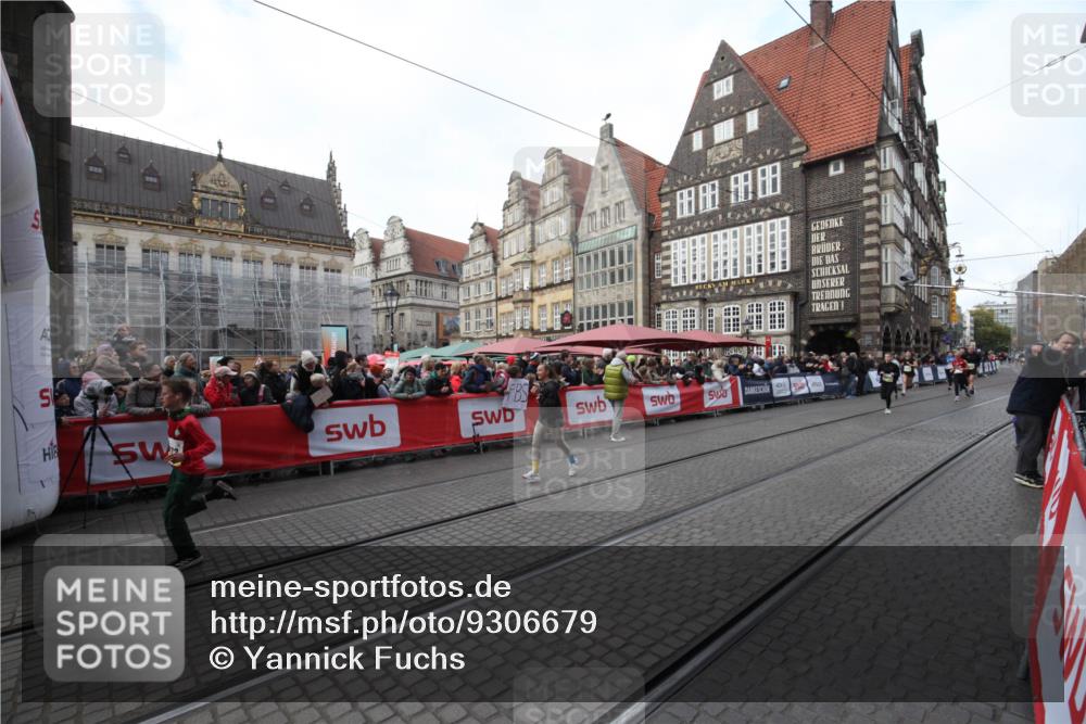 05.10.2025 - 20. swb-Marathon Bremen Yannick Fuchs http://msf.ph/oto/9306679 05.10.2025 10:52:32 Ziel 9172, 10241, 10327, 10608, 11387, 11528 meine-sportfotos.de