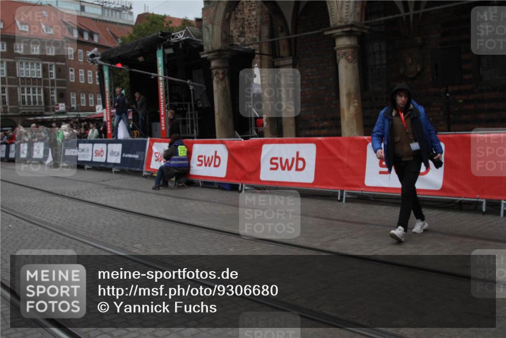 05.10.2025 - 20. swb-Marathon Bremen Yannick Fuchs http://msf.ph/oto/9306680 05.10.2025 12:00:20 Ziel  meine-sportfotos.de