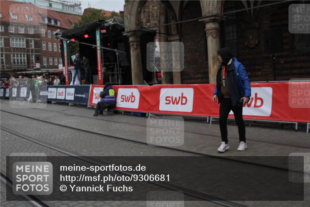 05.10.2025 - 20. swb-Marathon Bremen Yannick Fuchs http://msf.ph/oto/9306681 05.10.2025 12:00:21 Ziel  meine-sportfotos.de