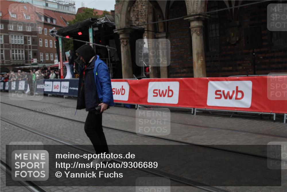 05.10.2025 - 20. swb-Marathon Bremen Yannick Fuchs http://msf.ph/oto/9306689 05.10.2025 12:00:22 Ziel  meine-sportfotos.de