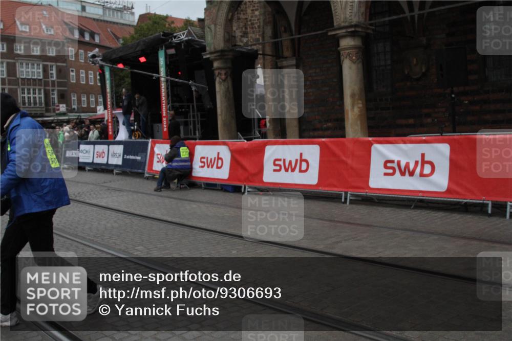 05.10.2025 - 20. swb-Marathon Bremen Yannick Fuchs http://msf.ph/oto/9306693 05.10.2025 12:00:23 Ziel  meine-sportfotos.de