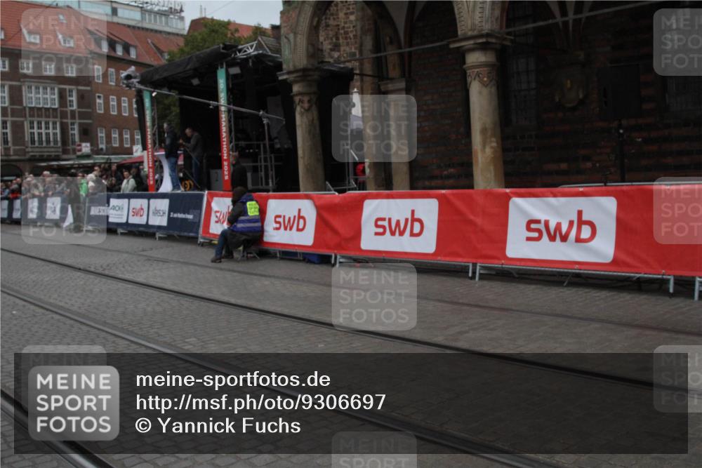 05.10.2025 - 20. swb-Marathon Bremen Yannick Fuchs http://msf.ph/oto/9306697 05.10.2025 12:00:24 Ziel  meine-sportfotos.de