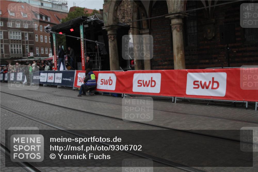 05.10.2025 - 20. swb-Marathon Bremen Yannick Fuchs http://msf.ph/oto/9306702 05.10.2025 12:00:25 Ziel  meine-sportfotos.de