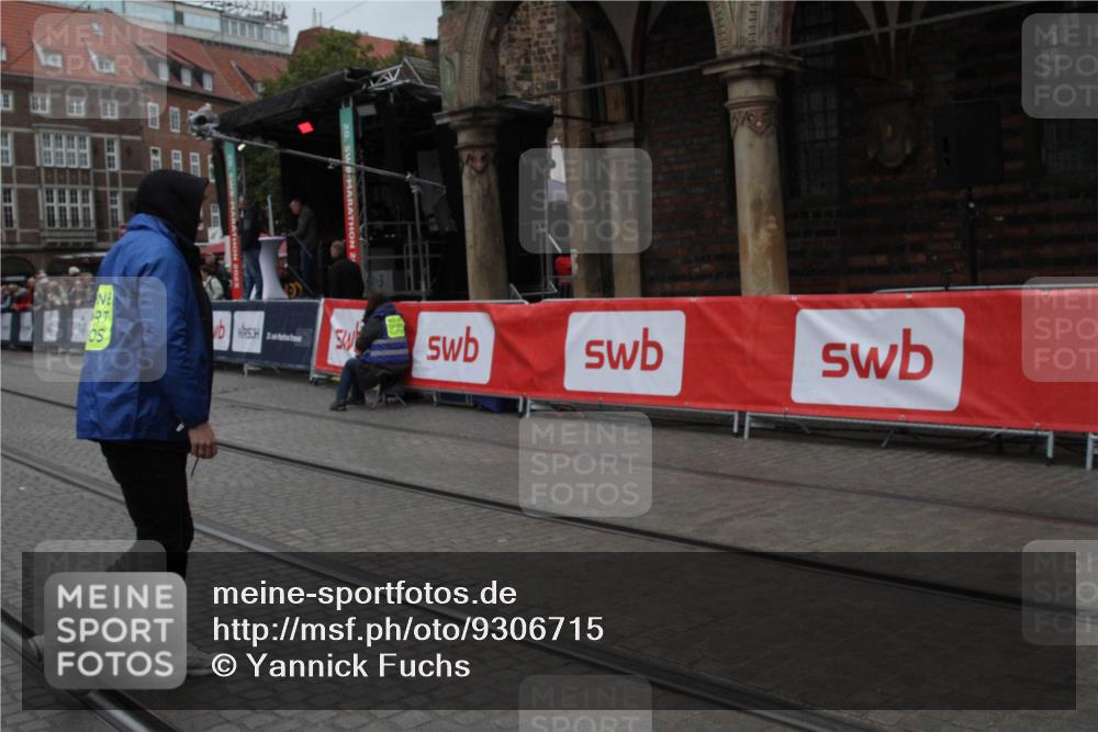 05.10.2025 - 20. swb-Marathon Bremen Yannick Fuchs http://msf.ph/oto/9306715 05.10.2025 12:00:28 Ziel  meine-sportfotos.de