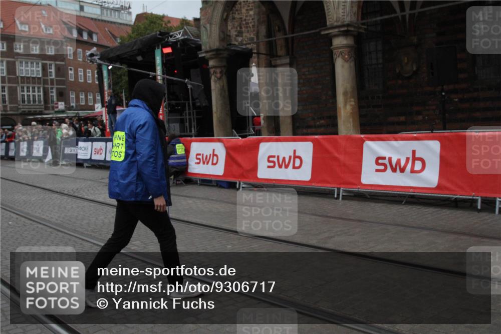 05.10.2025 - 20. swb-Marathon Bremen Yannick Fuchs http://msf.ph/oto/9306717 05.10.2025 12:00:29 Ziel  meine-sportfotos.de