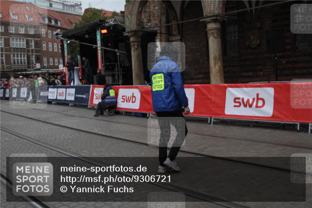 05.10.2025 - 20. swb-Marathon Bremen Yannick Fuchs http://msf.ph/oto/9306721 05.10.2025 12:00:29 Ziel  meine-sportfotos.de