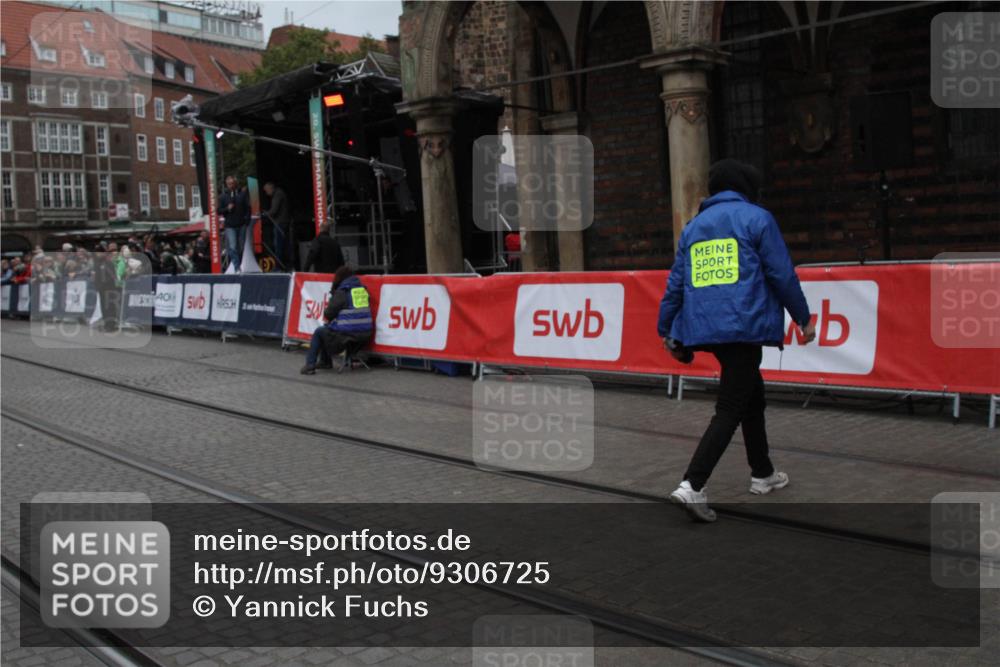 05.10.2025 - 20. swb-Marathon Bremen Yannick Fuchs http://msf.ph/oto/9306725 05.10.2025 12:00:30 Ziel  meine-sportfotos.de