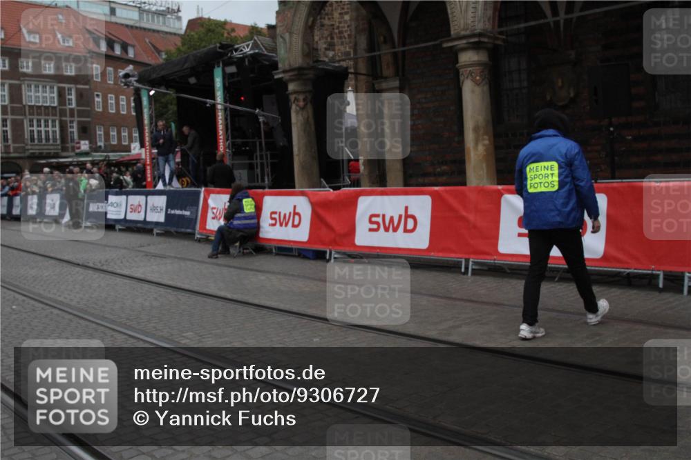 05.10.2025 - 20. swb-Marathon Bremen Yannick Fuchs http://msf.ph/oto/9306727 05.10.2025 12:00:31 Ziel  meine-sportfotos.de