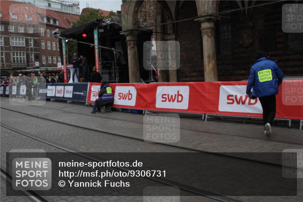 05.10.2025 - 20. swb-Marathon Bremen Yannick Fuchs http://msf.ph/oto/9306731 05.10.2025 12:00:31 Ziel  meine-sportfotos.de