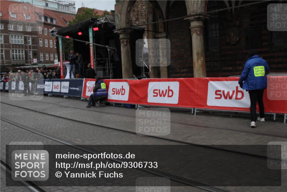 05.10.2025 - 20. swb-Marathon Bremen Yannick Fuchs http://msf.ph/oto/9306733 05.10.2025 12:00:32 Ziel  meine-sportfotos.de