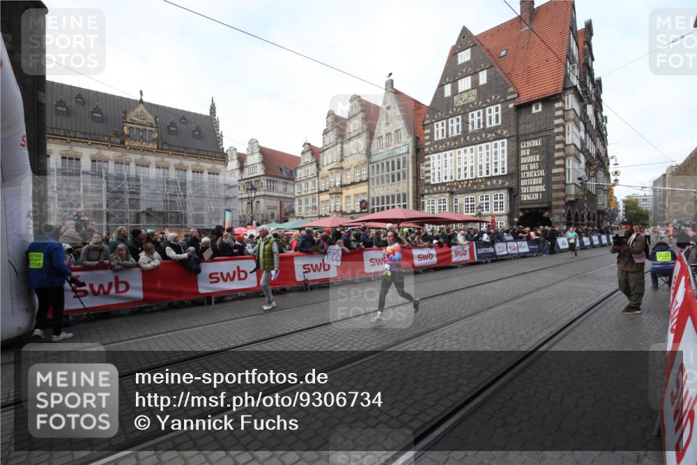 05.10.2025 - 20. swb-Marathon Bremen Yannick Fuchs http://msf.ph/oto/9306734 05.10.2025 10:52:57 Ziel 9284, 9830, 9985, 10514, 10955 meine-sportfotos.de