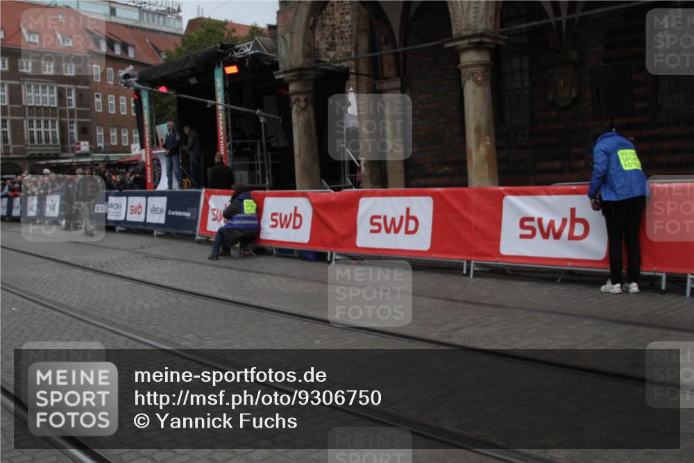 05.10.2025 - 20. swb-Marathon Bremen Yannick Fuchs http://msf.ph/oto/9306750 05.10.2025 12:00:35 Ziel  meine-sportfotos.de