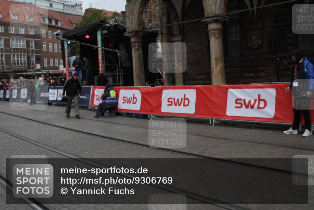 05.10.2025 - 20. swb-Marathon Bremen Yannick Fuchs http://msf.ph/oto/9306769 05.10.2025 12:00:40 Ziel  meine-sportfotos.de
