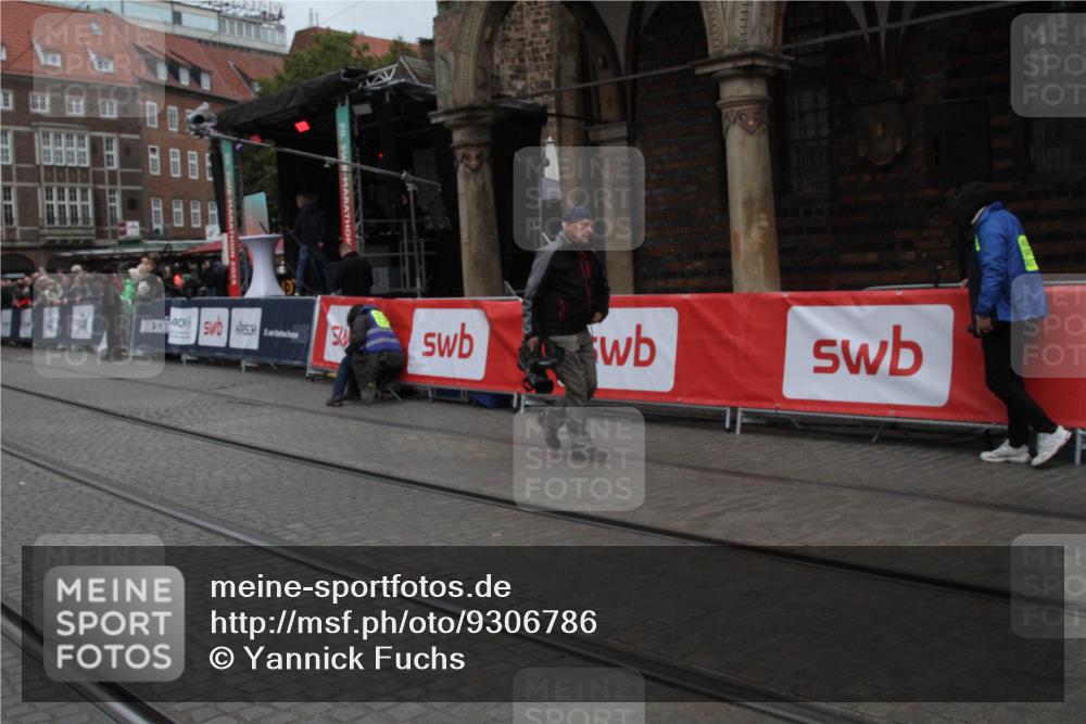 05.10.2025 - 20. swb-Marathon Bremen Yannick Fuchs http://msf.ph/oto/9306786 05.10.2025 12:00:44 Ziel  meine-sportfotos.de