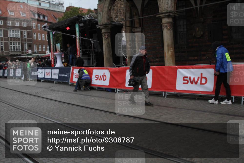 05.10.2025 - 20. swb-Marathon Bremen Yannick Fuchs http://msf.ph/oto/9306787 05.10.2025 12:00:45 Ziel  meine-sportfotos.de