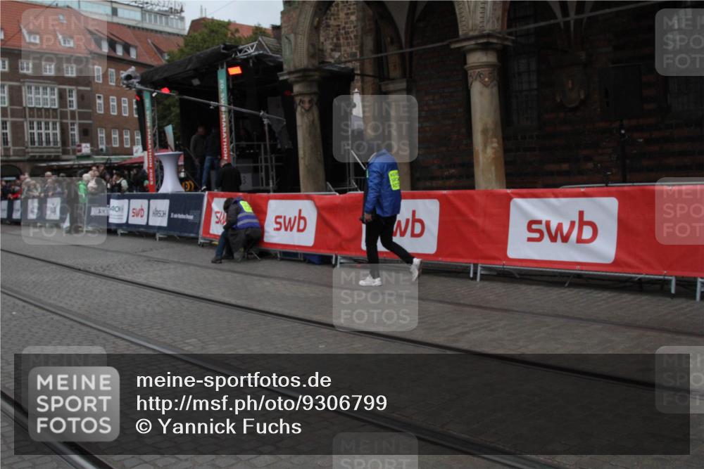 05.10.2025 - 20. swb-Marathon Bremen Yannick Fuchs http://msf.ph/oto/9306799 05.10.2025 12:00:48 Ziel  meine-sportfotos.de