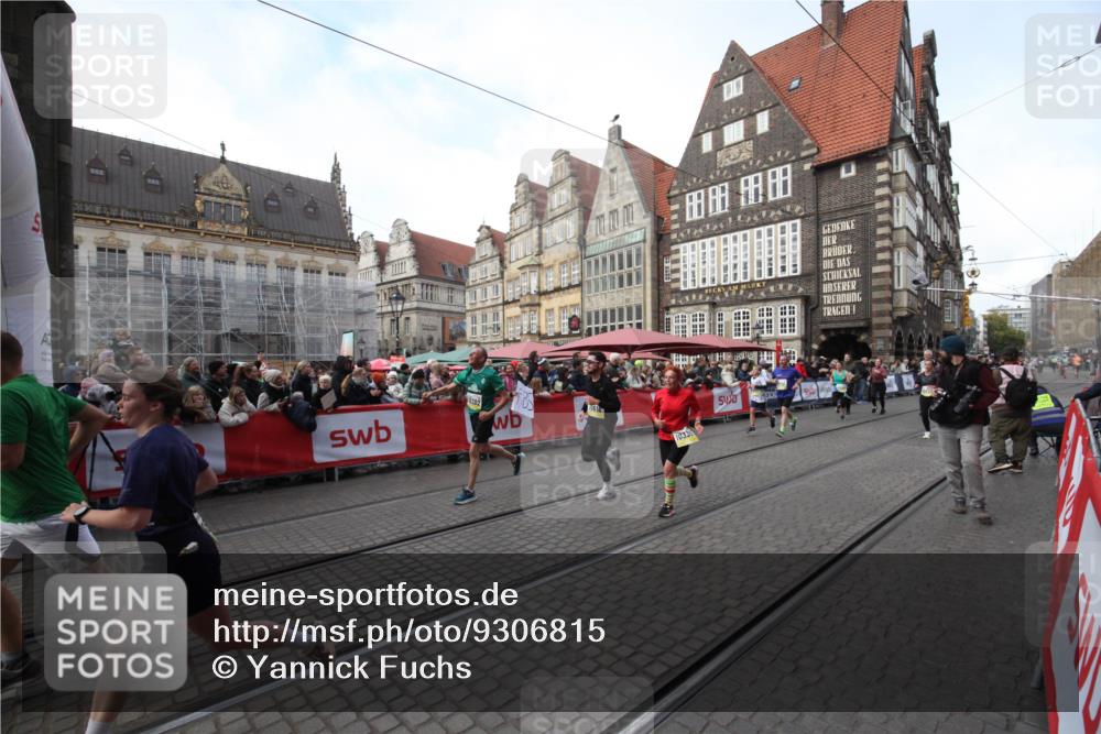 05.10.2025 - 20. swb-Marathon Bremen Yannick Fuchs http://msf.ph/oto/9306815 05.10.2025 10:53:30 Ziel 7193, 9717, 9868, 9957, 10057, 10302, 10335, 10369, 10468, 10655, 10934, 11545, 11616, 11716 meine-sportfotos.de