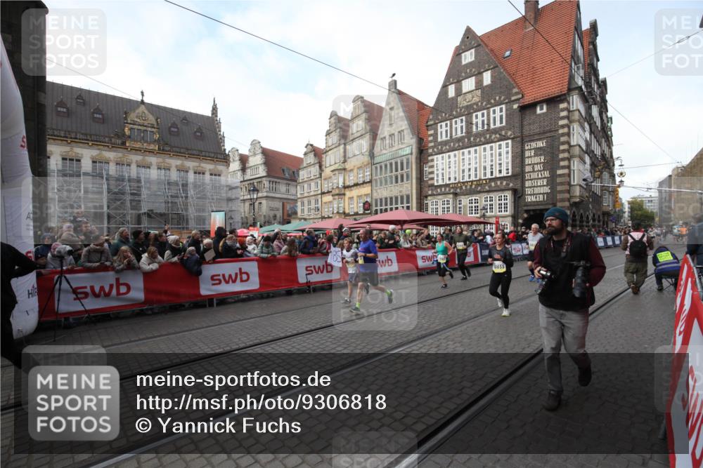 05.10.2025 - 20. swb-Marathon Bremen Yannick Fuchs http://msf.ph/oto/9306818 05.10.2025 10:53:32 Ziel 9957, 10302, 10335, 10369, 10468, 10655, 10934, 11545, 11616, 11716 meine-sportfotos.de