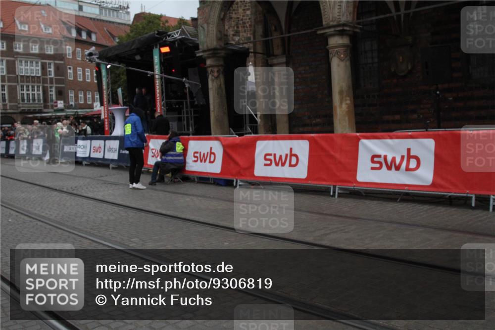 05.10.2025 - 20. swb-Marathon Bremen Yannick Fuchs http://msf.ph/oto/9306819 05.10.2025 12:00:51 Ziel  meine-sportfotos.de