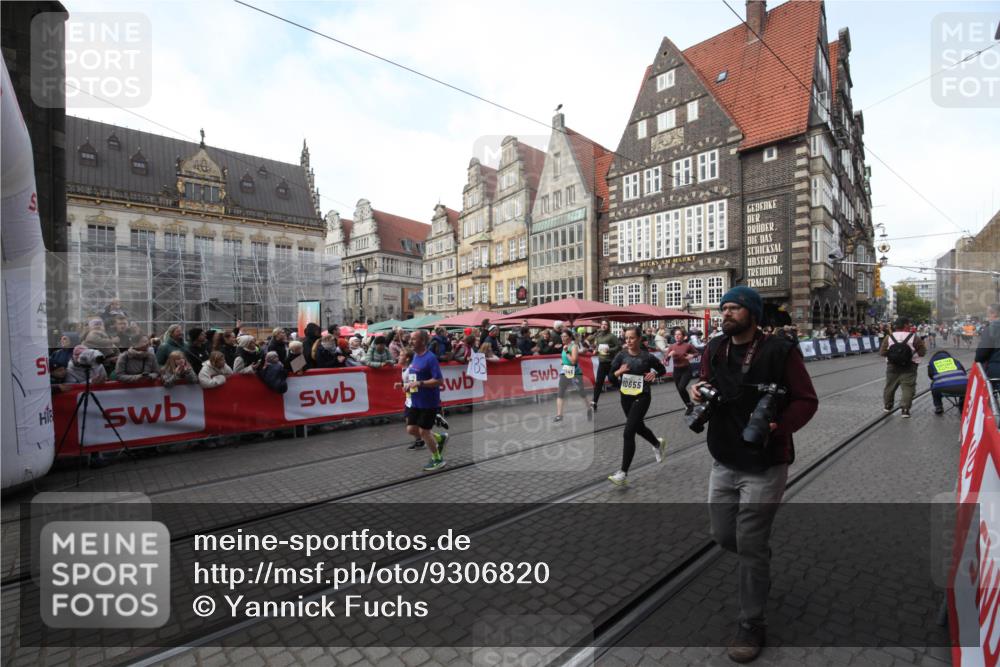 05.10.2025 - 20. swb-Marathon Bremen Yannick Fuchs http://msf.ph/oto/9306820 05.10.2025 10:53:33 Ziel 9957, 10369, 10468, 10655, 10934, 11545, 11716 meine-sportfotos.de