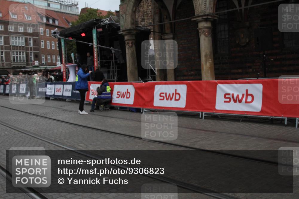 05.10.2025 - 20. swb-Marathon Bremen Yannick Fuchs http://msf.ph/oto/9306823 05.10.2025 12:00:52 Ziel  meine-sportfotos.de