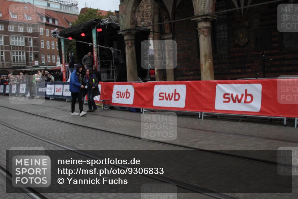 05.10.2025 - 20. swb-Marathon Bremen Yannick Fuchs http://msf.ph/oto/9306833 05.10.2025 12:00:55 Ziel  meine-sportfotos.de