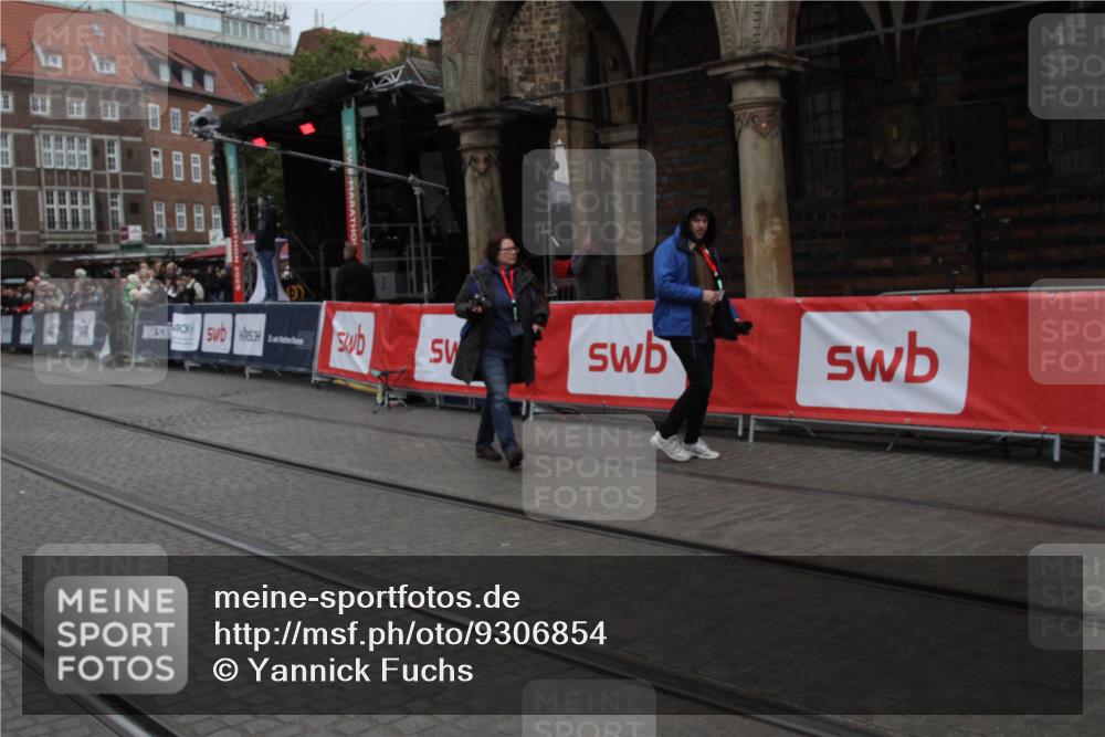 05.10.2025 - 20. swb-Marathon Bremen Yannick Fuchs http://msf.ph/oto/9306854 05.10.2025 12:00:59 Ziel  meine-sportfotos.de