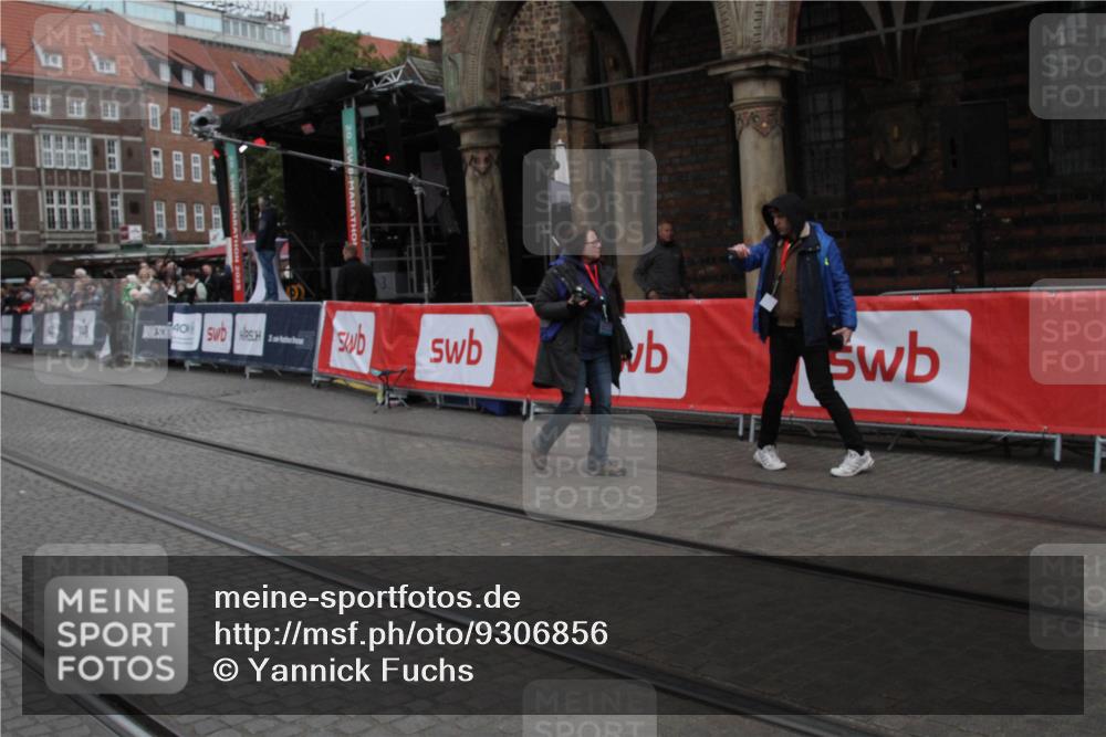 05.10.2025 - 20. swb-Marathon Bremen Yannick Fuchs http://msf.ph/oto/9306856 05.10.2025 12:01:00 Ziel  meine-sportfotos.de