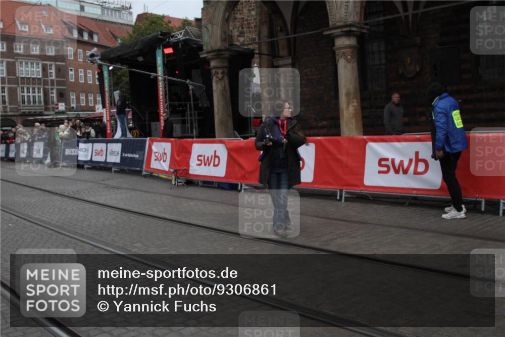 05.10.2025 - 20. swb-Marathon Bremen Yannick Fuchs http://msf.ph/oto/9306861 05.10.2025 12:01:02 Ziel  meine-sportfotos.de