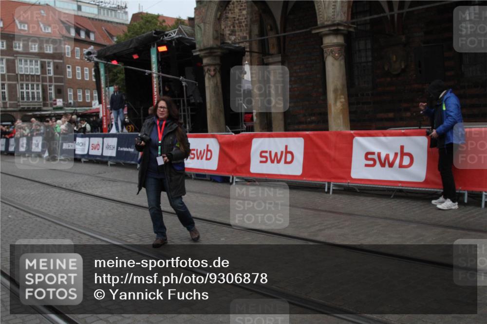 05.10.2025 - 20. swb-Marathon Bremen Yannick Fuchs http://msf.ph/oto/9306878 05.10.2025 12:01:05 Ziel  meine-sportfotos.de