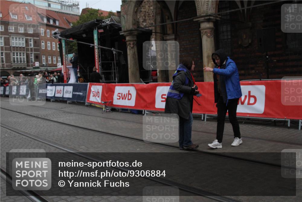 05.10.2025 - 20. swb-Marathon Bremen Yannick Fuchs http://msf.ph/oto/9306884 05.10.2025 12:01:11 Ziel  meine-sportfotos.de