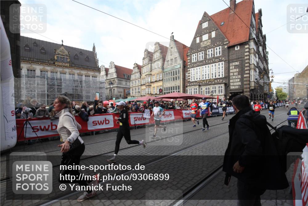 05.10.2025 - 20. swb-Marathon Bremen Yannick Fuchs http://msf.ph/oto/9306899 05.10.2025 10:54:08 Ziel 9520, 9807, 9835, 10019, 10075, 10631, 10662, 11151, 11303, 11339, 11432, 11593 meine-sportfotos.de