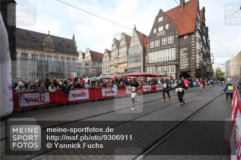 05.10.2025 - 20. swb-Marathon Bremen Yannick Fuchs http://msf.ph/oto/9306911 05.10.2025 10:54:17 Ziel 9402, 9574, 9900, 9935, 10234, 10533, 11203, 11449 meine-sportfotos.de