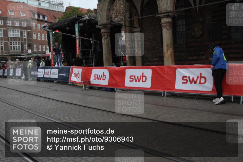 05.10.2025 - 20. swb-Marathon Bremen Yannick Fuchs http://msf.ph/oto/9306943 05.10.2025 12:01:26 Ziel  meine-sportfotos.de