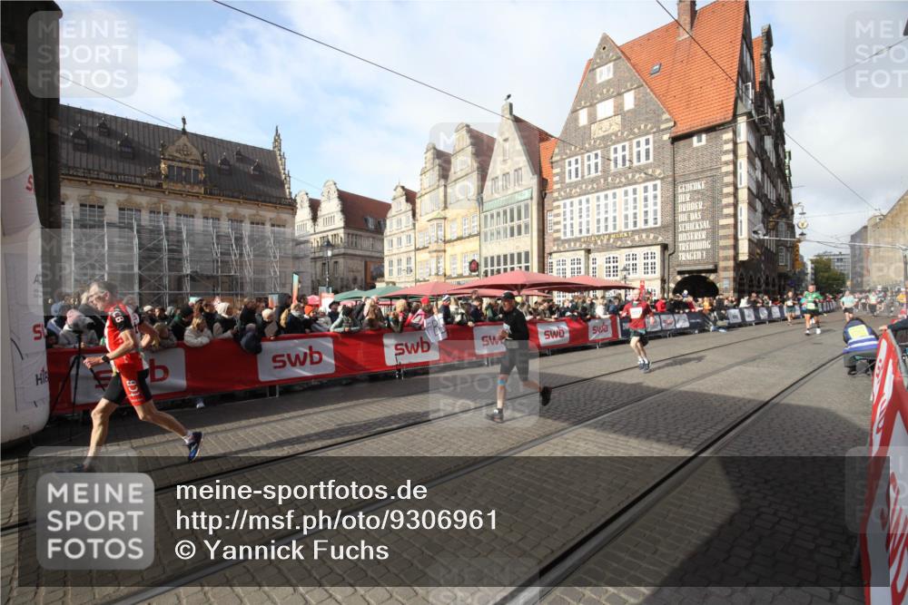 05.10.2025 - 20. swb-Marathon Bremen Yannick Fuchs http://msf.ph/oto/9306961 05.10.2025 10:54:43 Ziel 10174, 11321, 11694 meine-sportfotos.de