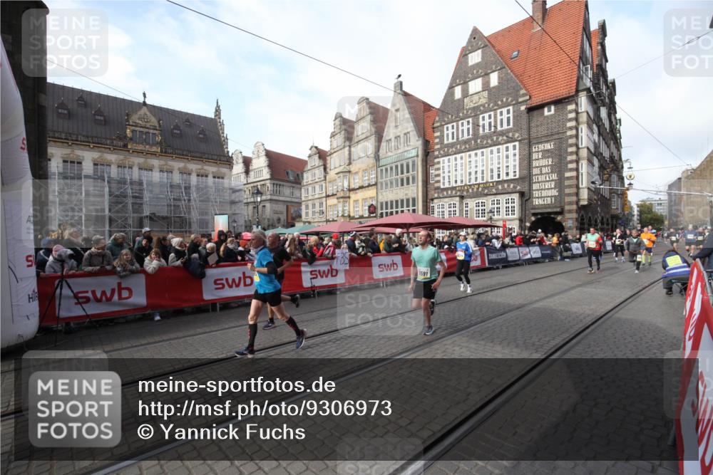 05.10.2025 - 20. swb-Marathon Bremen Yannick Fuchs http://msf.ph/oto/9306973 05.10.2025 10:54:50 Ziel 8326, 9282, 9295, 9436, 9591, 9754, 9776, 10007, 10487, 10770, 11163, 11276 meine-sportfotos.de