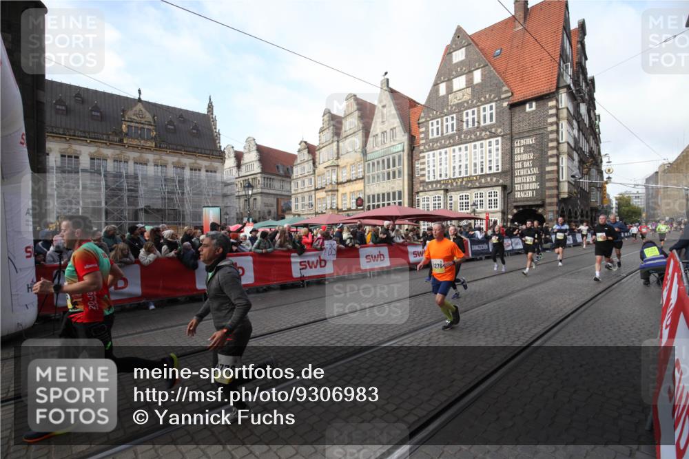 05.10.2025 - 20. swb-Marathon Bremen Yannick Fuchs http://msf.ph/oto/9306983 05.10.2025 10:54:54 Ziel 8326, 9436, 9560, 9776, 10024, 10232, 10233, 10487, 10609, 10770, 11163, 11276, 11373 meine-sportfotos.de